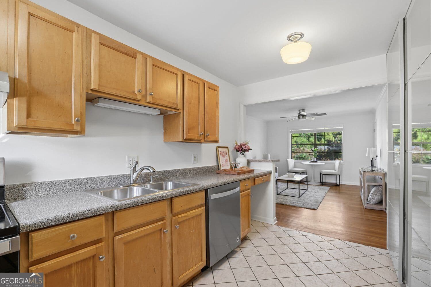 2 bedroom, 1 bathroom, 840 sq ft condominium for sale at 410 Candler Park Drive G11, Atlanta, GA 30307 — photo 10