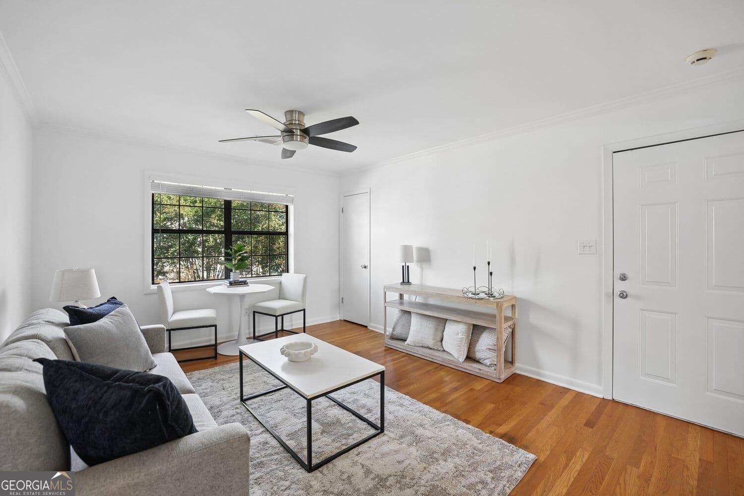 2 bedroom, 1 bathroom, 840 sq ft condominium for sale at 410 Candler Park Drive G11, Atlanta, GA 30307 — photo 4