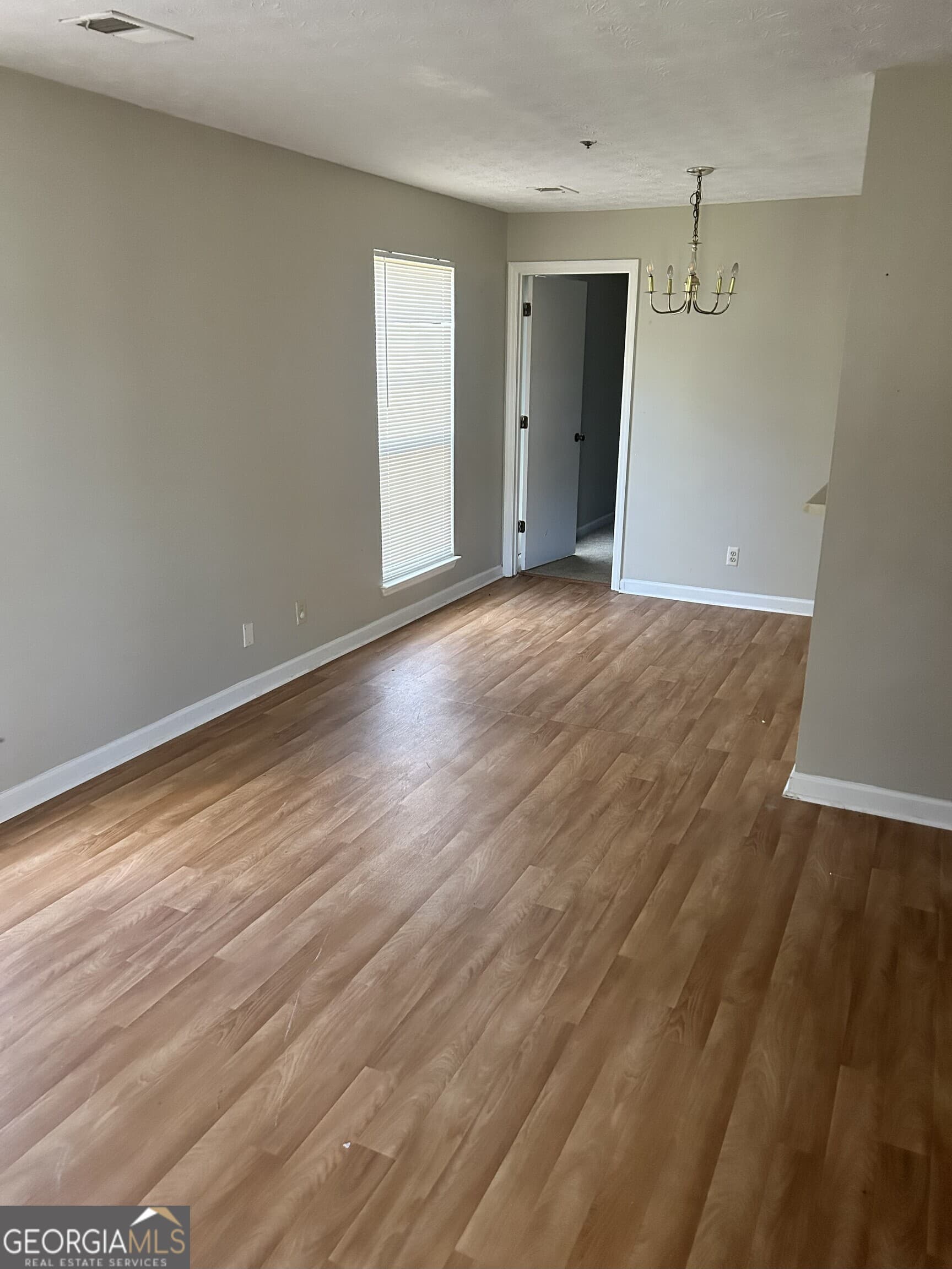 2 bedroom, 2 bathroom, 912 sq ft condominium for sale at 4354 Timberlake, Stone Mountain, GA 30083 — photo 4