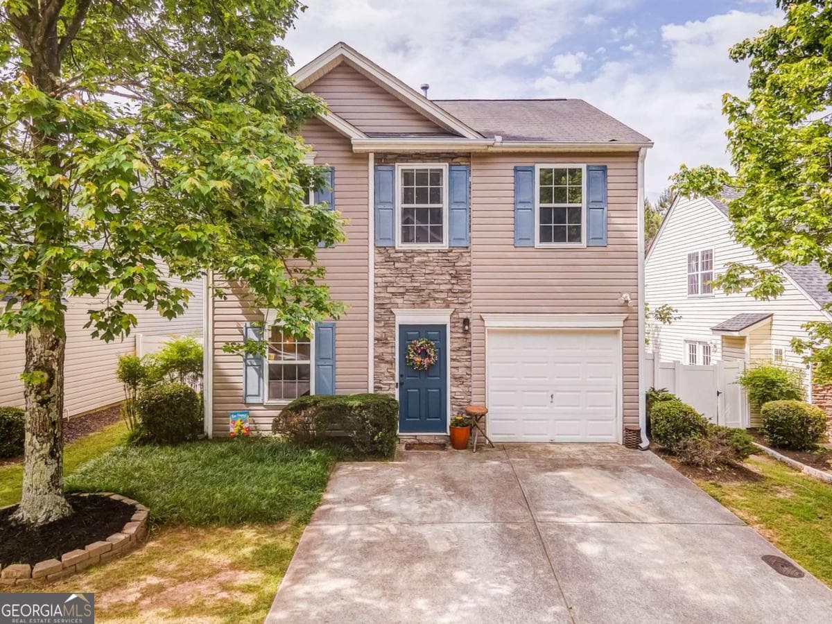 2 bedroom, 2.5 bathroom, 1,260 sq ft single family residence sold at 165 Silver Fox Trail, Dallas, GA 30157