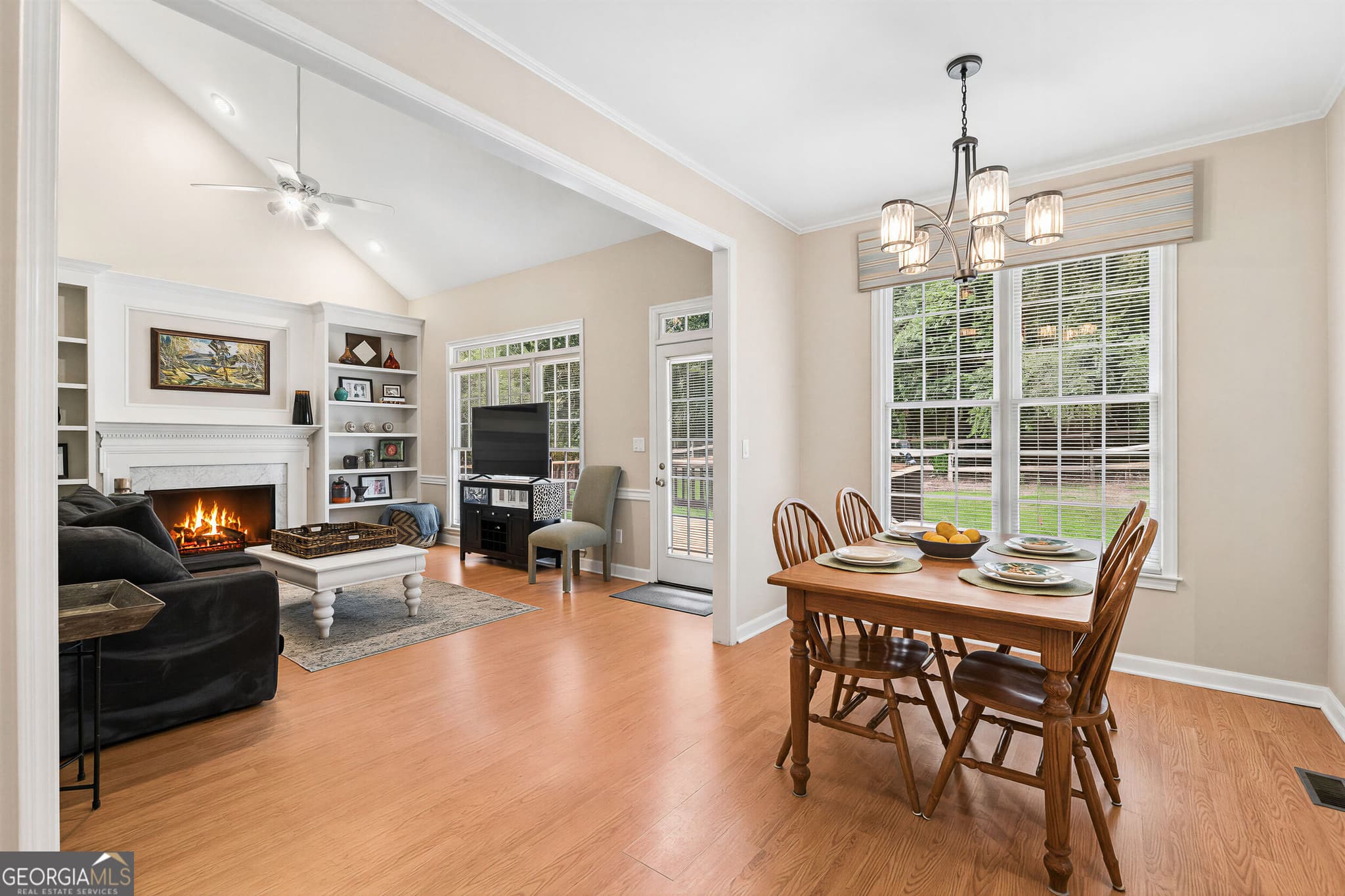 4 bedroom, 2.5 bathroom, 2,426 sq ft single family residence for sale at 420 Dunhill View Court, Alpharetta, GA 30005 — photo 10