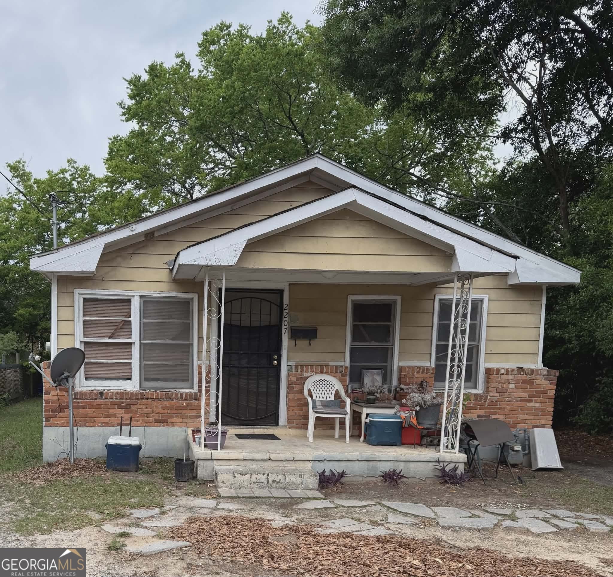 3 bedroom, 1 bathroom, 925 sq ft single family residence sold at 2207 Ashley Street, Macon, GA 31204