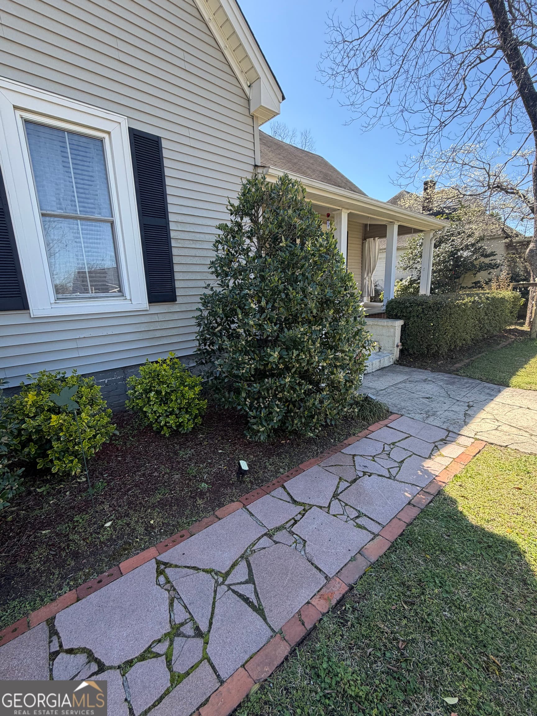 4 bedroom, 2 bathroom, 2,668 sq ft single family residence for sale at 151 S Tusten Street, Elberton, GA 30635 — photo 3