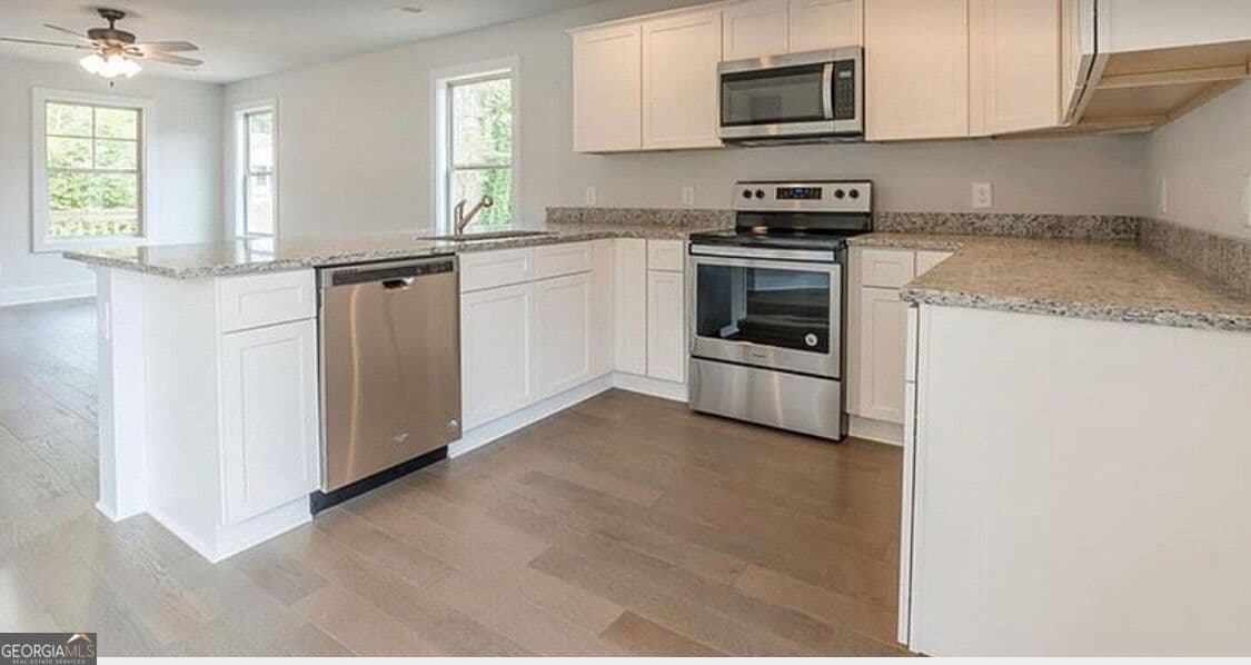 3 bedroom, 2.5 bathroom, 1,476 sq ft single family residence for sale at 1880 Sawnee Trail, Cumming, GA 30041 — photo 9