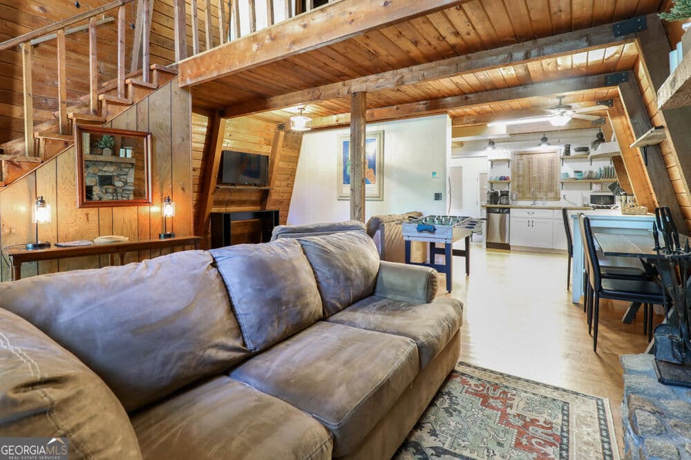 3 bedroom, 2 bathroom, 1,468 sq ft cabin,loft,single family residence for sale at 369 Normandy Trail, Lavonia, GA 30553 — photo 5