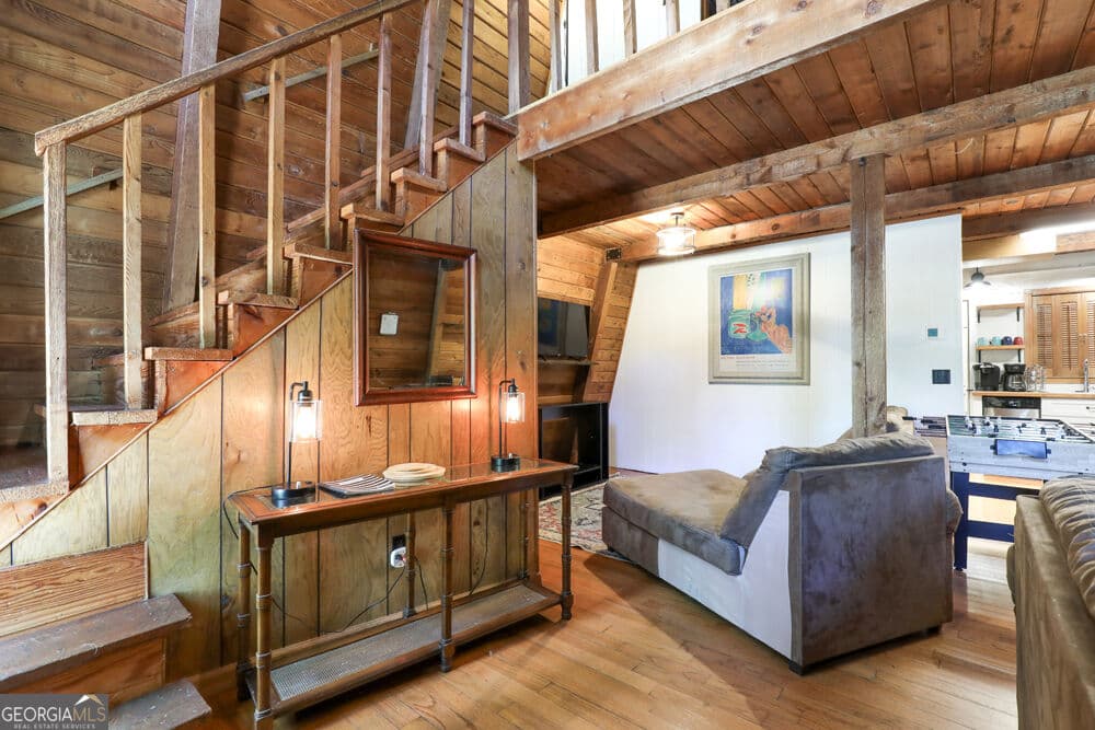 3 bedroom, 2 bathroom, 1,468 sq ft cabin,loft,single family residence for sale at 369 Normandy Trail, Lavonia, GA 30553 — photo 4
