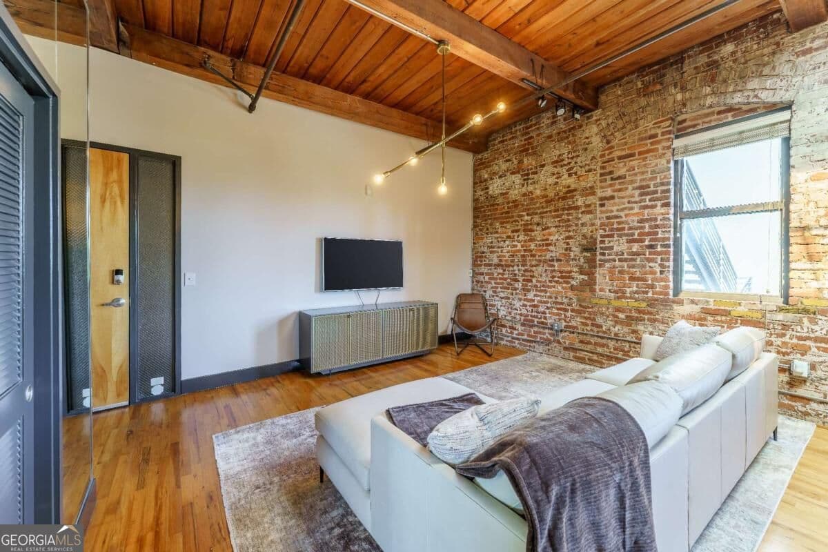 1 bedroom, 1 bathroom, 1,176 sq ft loft,condominium for sale at 490 Marietta Street 310, Atlanta, GA 30313 — photo 2