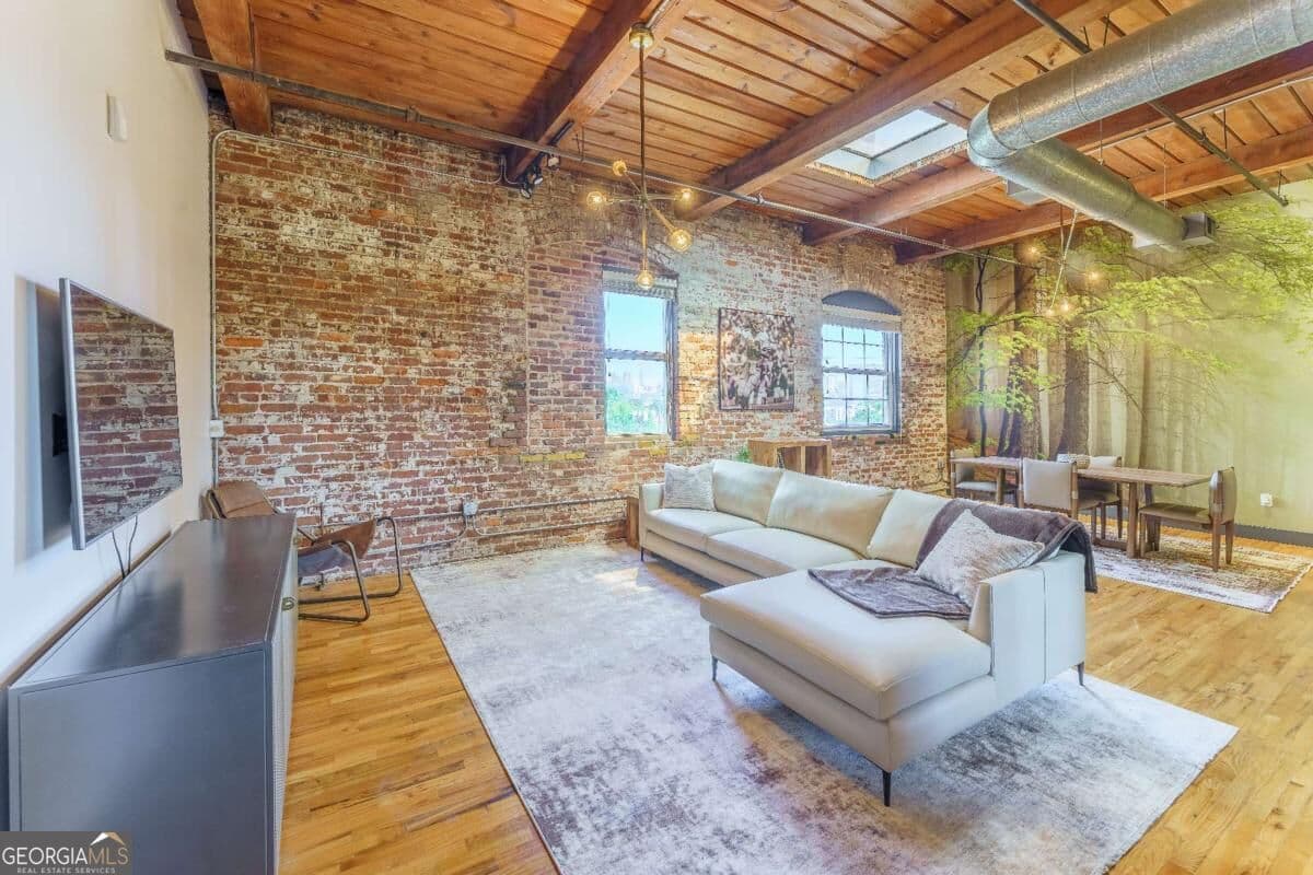 1 bedroom, 1 bathroom, 1,176 sq ft loft,condominium for sale at 490 Marietta Street 310, Atlanta, GA 30313 — photo 4