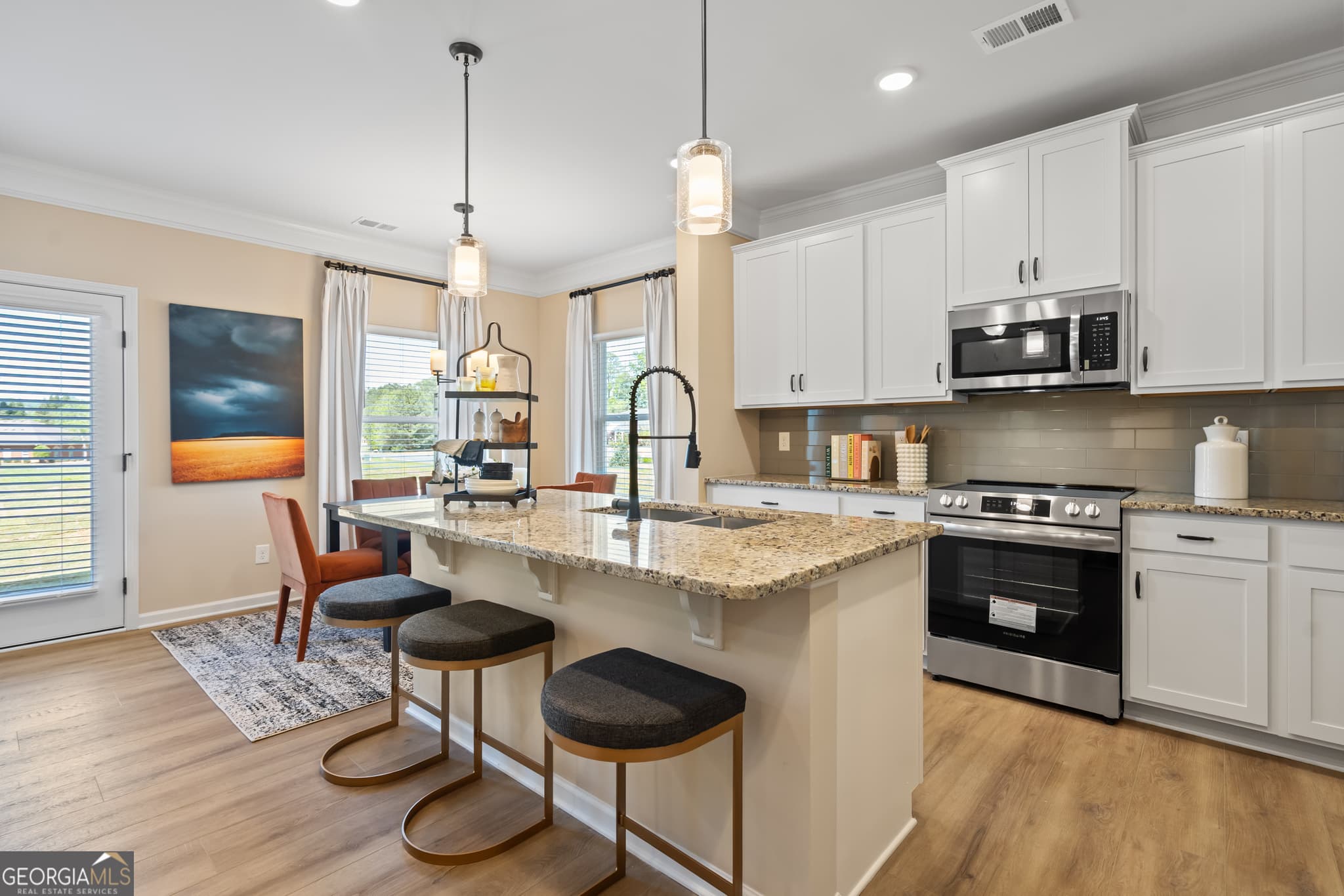 3 bedroom, 2.5 bathroom, 1,806 sq ft townhouse for sale at 832 Crescent Drive 60, Riverdale, GA 30274 — photo 7