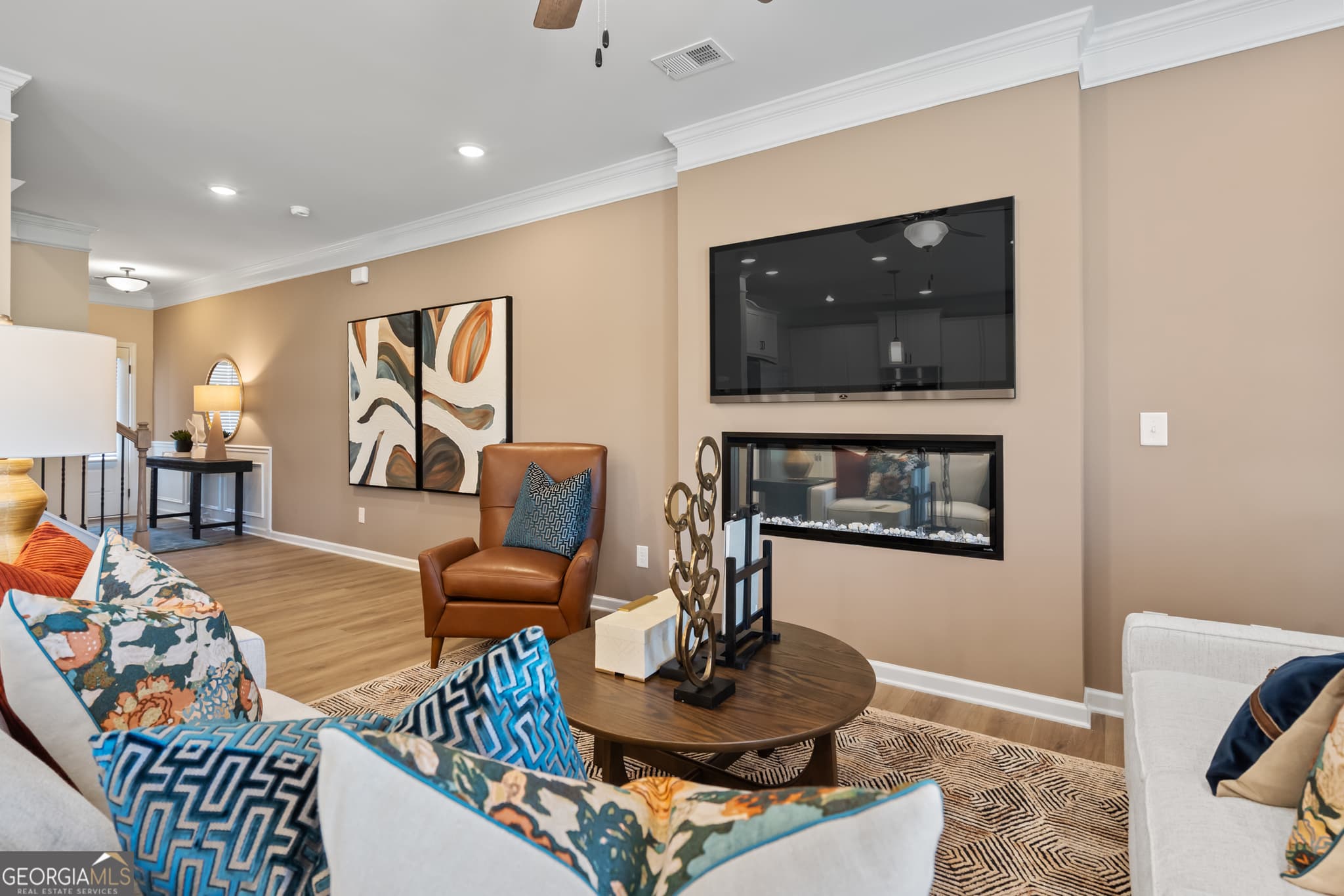 3 bedroom, 2.5 bathroom, 1,806 sq ft townhouse for sale at 832 Crescent Drive 60, Riverdale, GA 30274 — photo 3