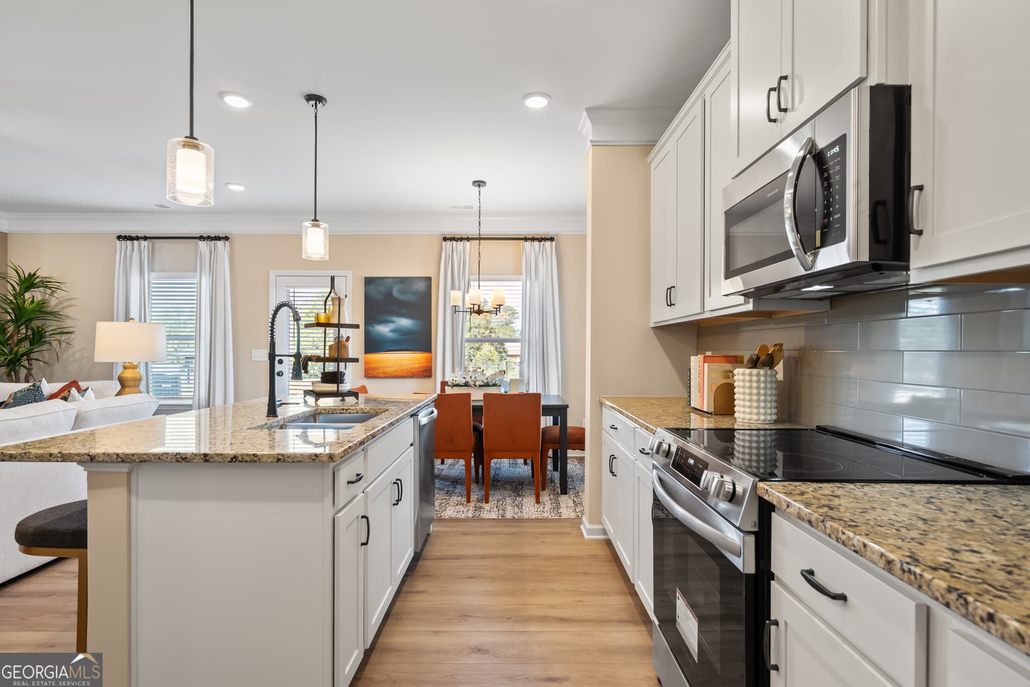 3 bedroom, 2.5 bathroom, 1,806 sq ft townhouse for sale at 832 Crescent Drive 60, Riverdale, GA 30274 — photo 9
