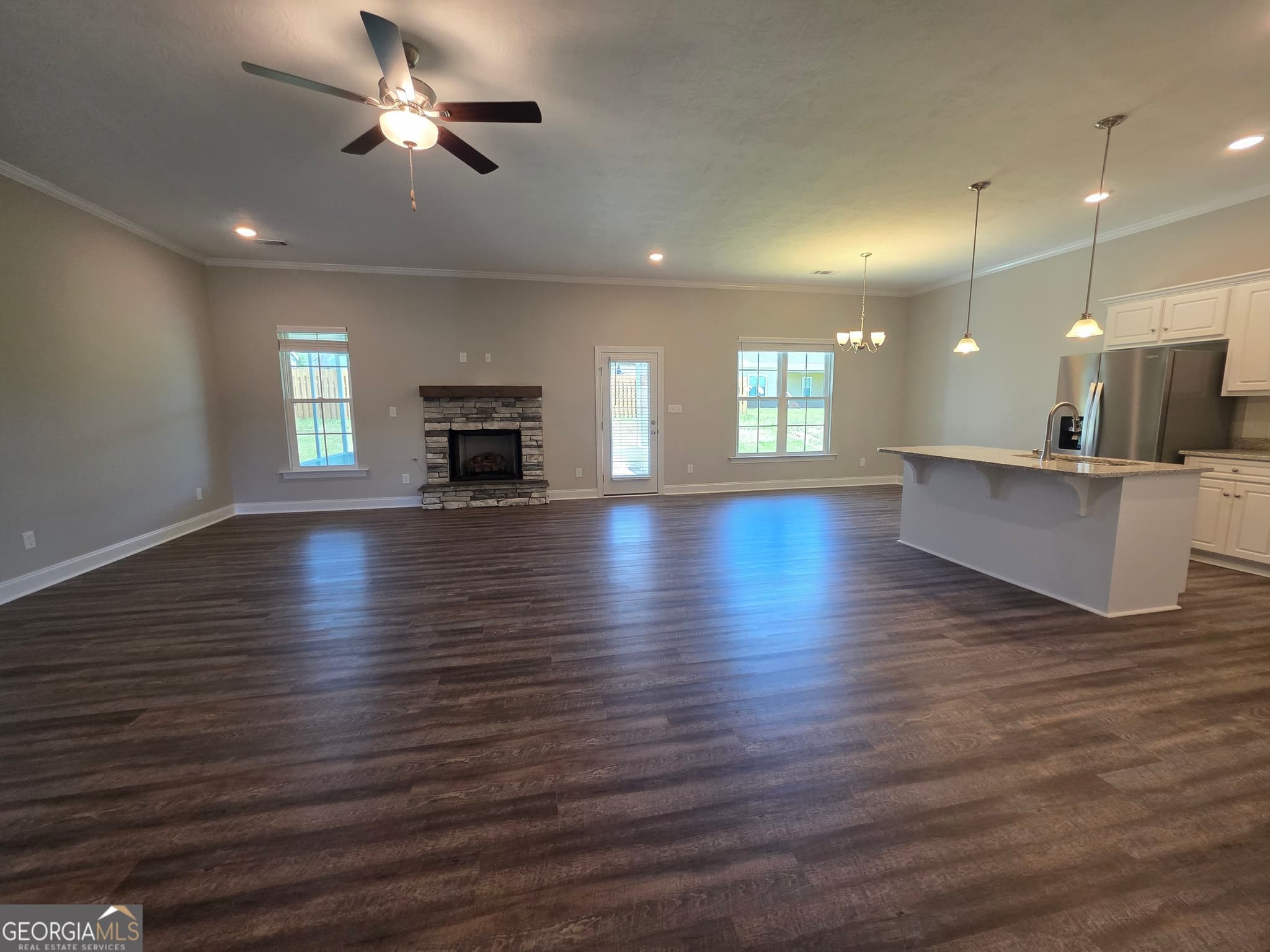 4 bedroom, 2 bathroom, 2,097 sq ft single family residence under contract at 1037 Berkley Court, Thomson, GA 30824 — photo 5