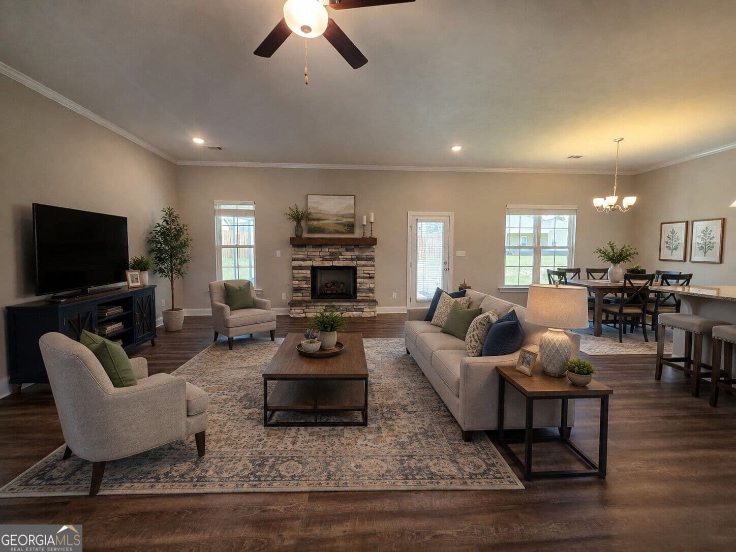 4 bedroom, 2 bathroom, 2,097 sq ft single family residence under contract at 1037 Berkley Court, Thomson, GA 30824 — photo 4