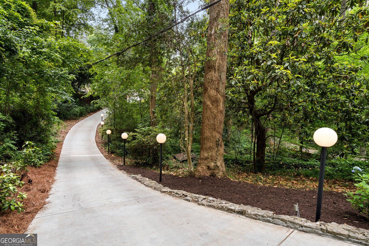 4 bedroom, 4 bathroom, 4,027 sq ft single family residence for sale at 922 Barton Woods Road, Atlanta, GA 30307 — photo 9