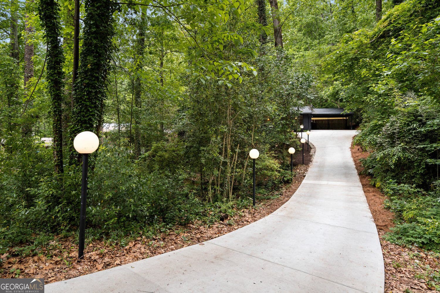 4 bedroom, 4 bathroom, 4,027 sq ft single family residence for sale at 922 Barton Woods Road, Atlanta, GA 30307 — photo 8