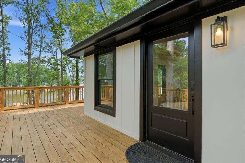 3 bedroom, 2 bathroom, 1,500 sq ft single family residence for sale at 233 Lakeshore Drive, Eatonton, GA 31024 — photo 7