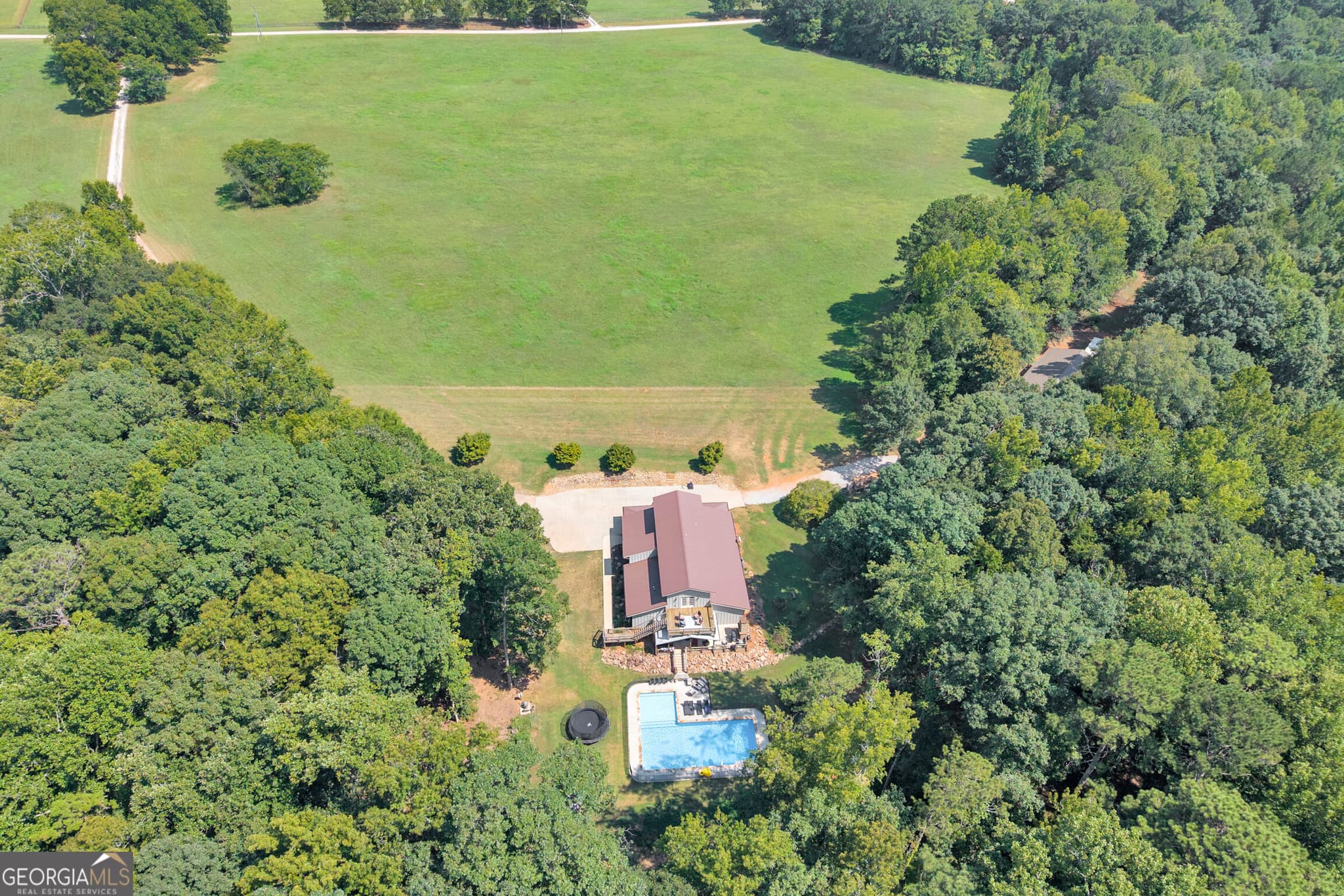 6 bedroom, 3.5 bathroom, 3,960 sq ft single family residence for sale at 2049 Midway Church Road, Newborn, GA 30056 — photo 3