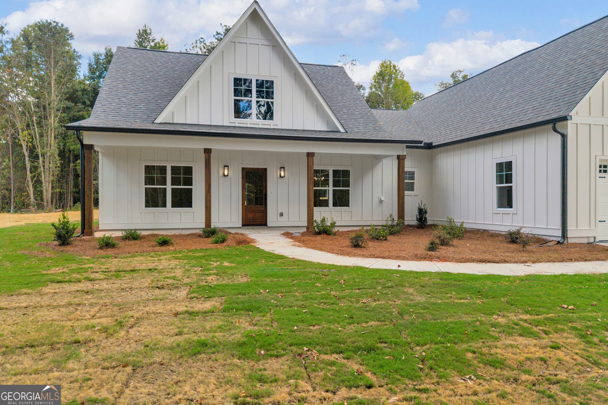 3 bedroom, 2.5 bathroom, 2,084 sq ft single family residence for sale at 1863 Hoods Mill Road, Commerce, GA 30529 — photo 7