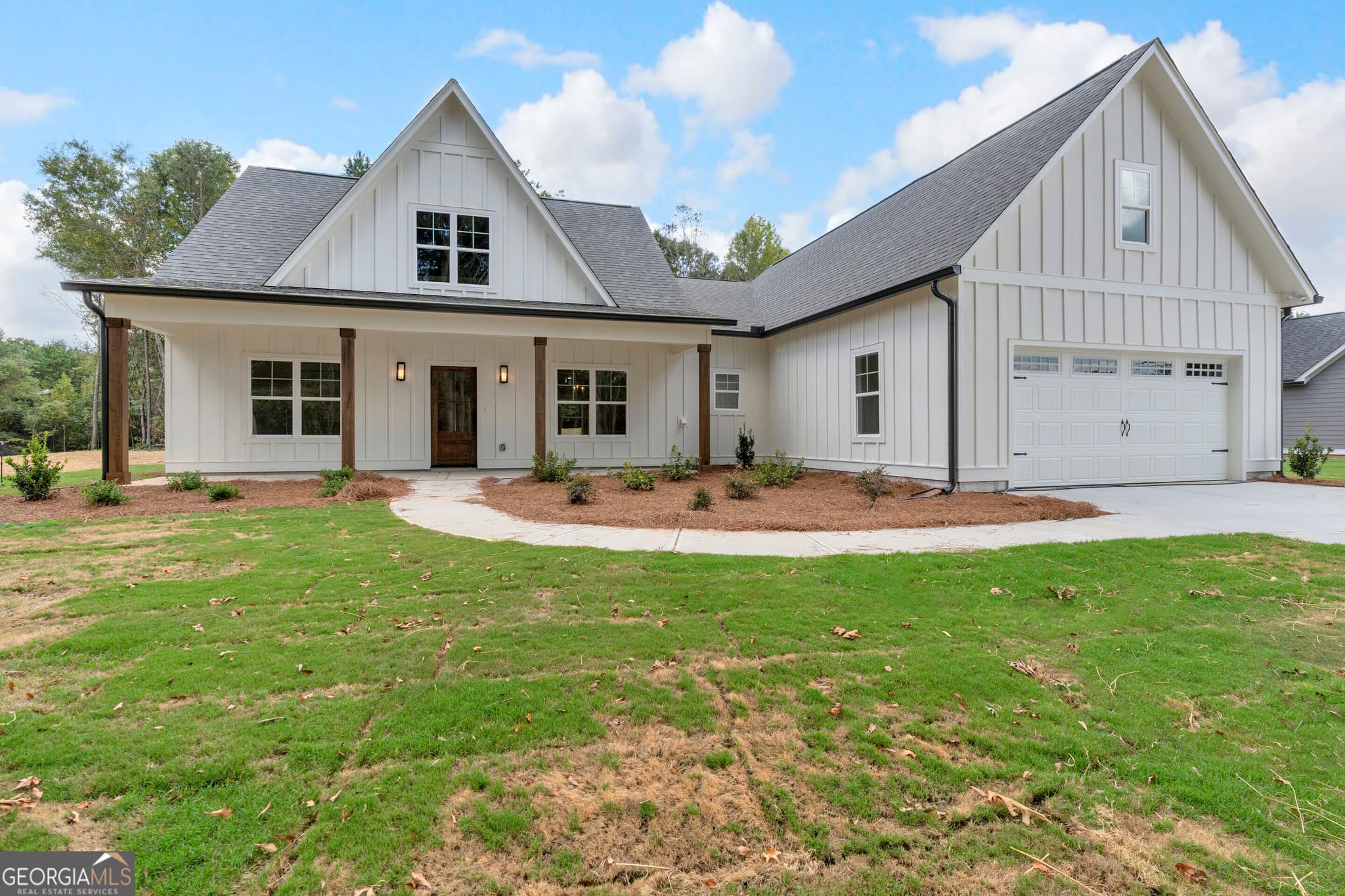 3 bedroom, 2.5 bathroom, 2,084 sq ft single family residence for sale at 1863 Hoods Mill Road, Commerce, GA 30529