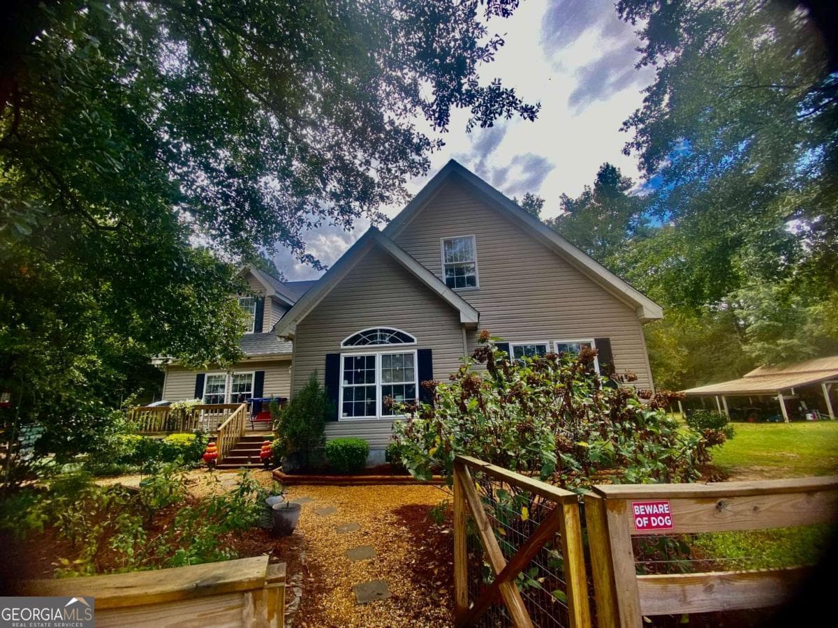 5 bedroom, 3.5 bathroom, 2,828 sq ft single family residence for sale at 290 Poplar Creek Road, Stephens, GA 30667