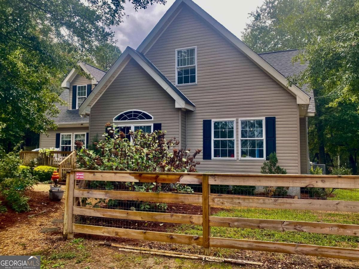 5 bedroom, 3.5 bathroom, 2,828 sq ft single family residence for sale at 290 Poplar Creek Road, Stephens, GA 30667 — photo 8