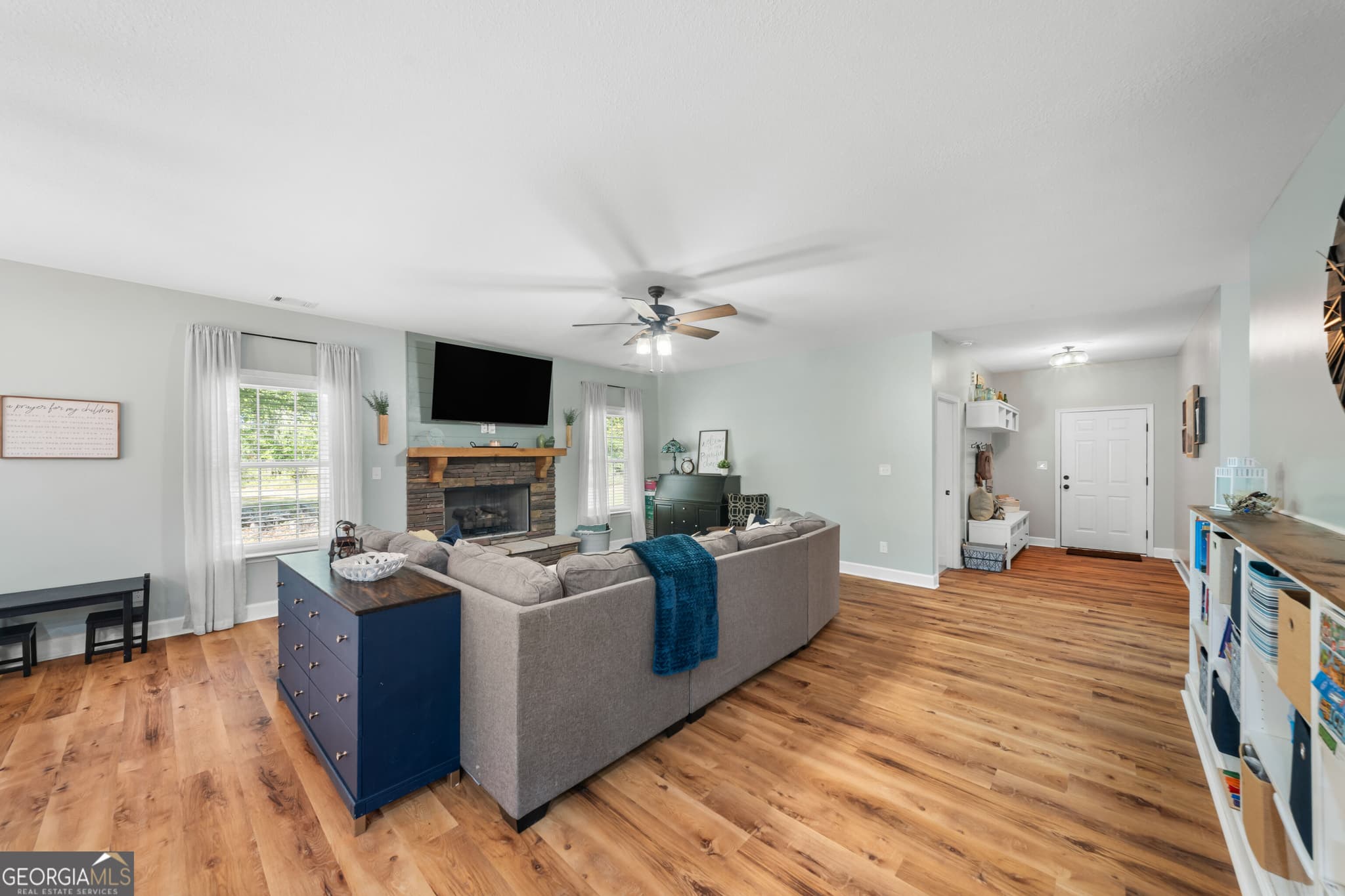 4 bedroom, 2.5 bathroom, 2,151 sq ft single family residence for sale at 1006 McBride Circle, Sylvania, GA 30467 — photo 4