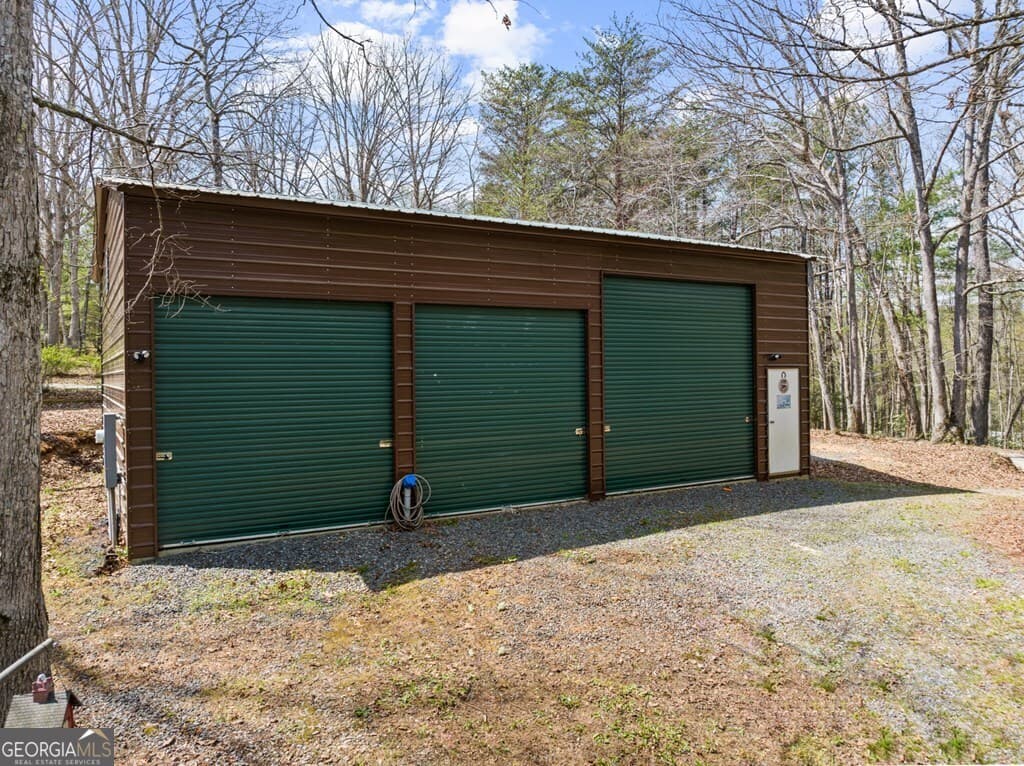 3 bedroom, 3 bathroom, 1,660 sq ft cabin,single family residence for sale at 130 Happy Valley Lane, Morganton, GA 30560 — photo 7