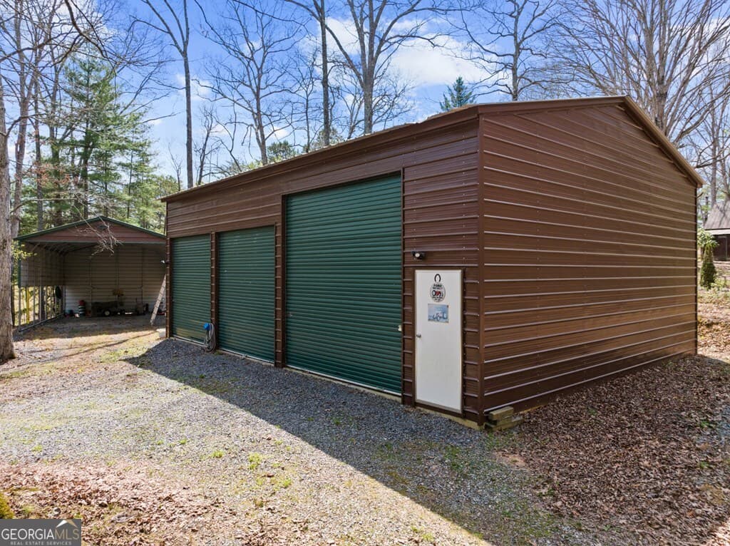 3 bedroom, 3 bathroom, 1,660 sq ft cabin,single family residence for sale at 130 Happy Valley Lane, Morganton, GA 30560 — photo 9
