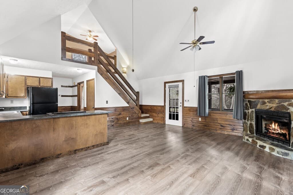 3 bedroom, 3 bathroom, 1,660 sq ft cabin,single family residence for sale at 130 Happy Valley Lane, Morganton, GA 30560 — photo 4