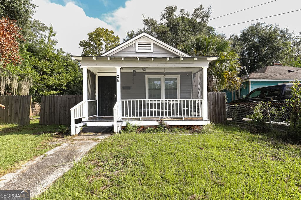 3 bedroom, 2 bathroom, 1,160 sq ft single family residence for sale at 26 W 54th Street, Savannah, GA 31405 — photo 2