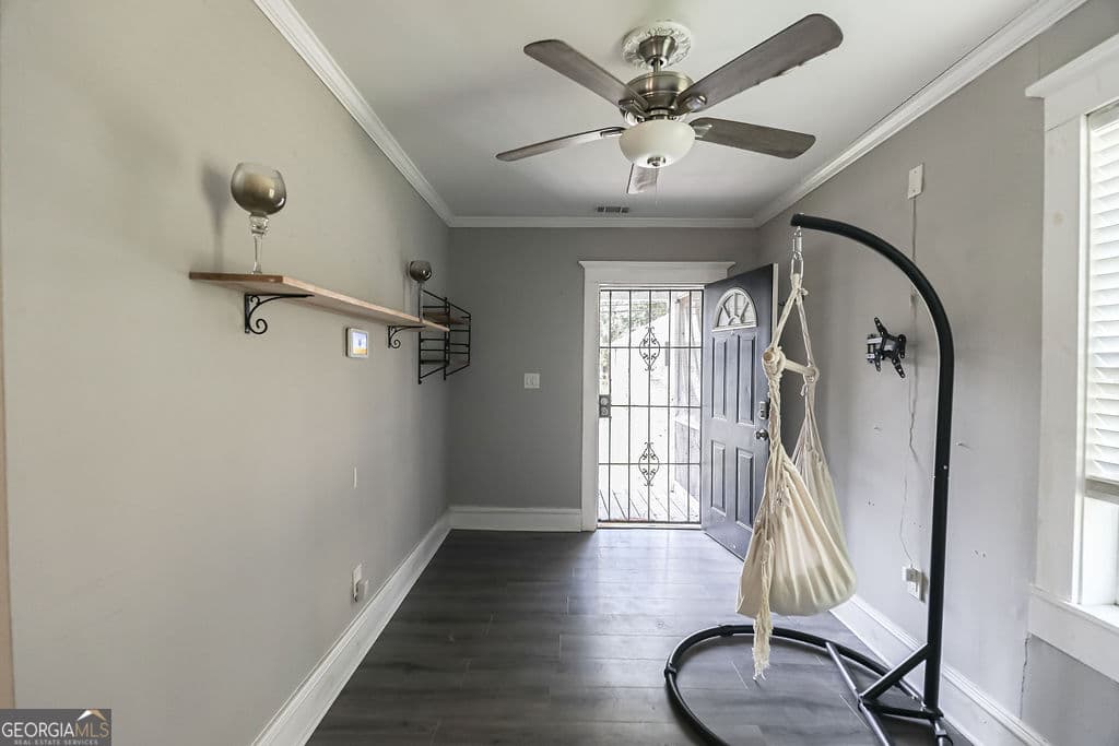 3 bedroom, 2 bathroom, 1,160 sq ft single family residence for sale at 26 W 54th Street, Savannah, GA 31405 — photo 7