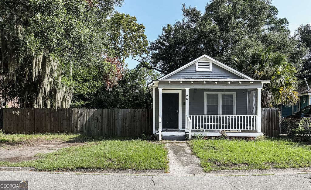 3 bedroom, 2 bathroom, 1,160 sq ft single family residence for sale at 26 W 54th Street, Savannah, GA 31405 — photo 5