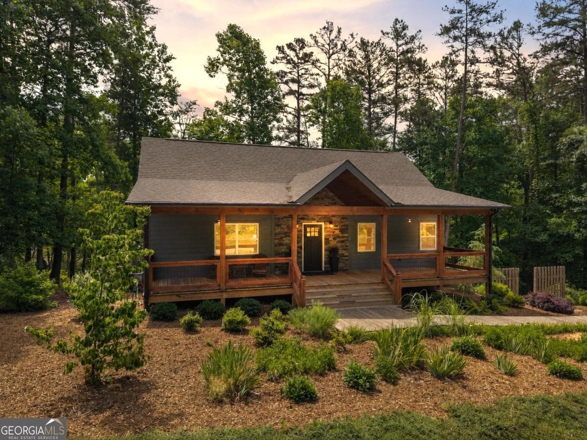 3 bedroom, 3 bathroom, 2,464 sq ft cabin,single family residence for sale at 531 Sowers Road, Blue Ridge, GA 30513