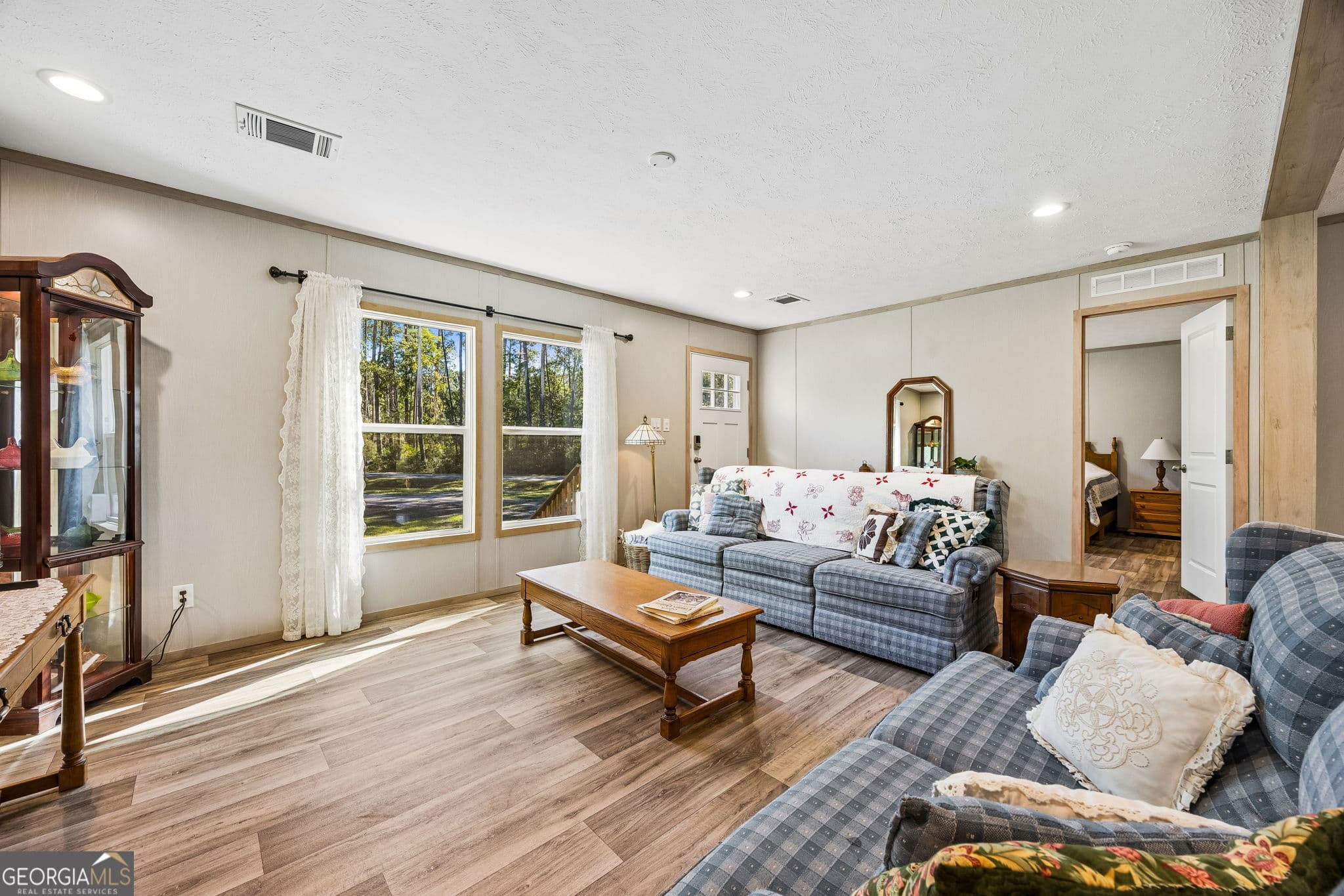 4 bedroom, 3 bathroom, 2,001 sq ft manufactured home,single family residence for sale at 209 Simpson Road, Kingsland, GA 31548 — photo 6