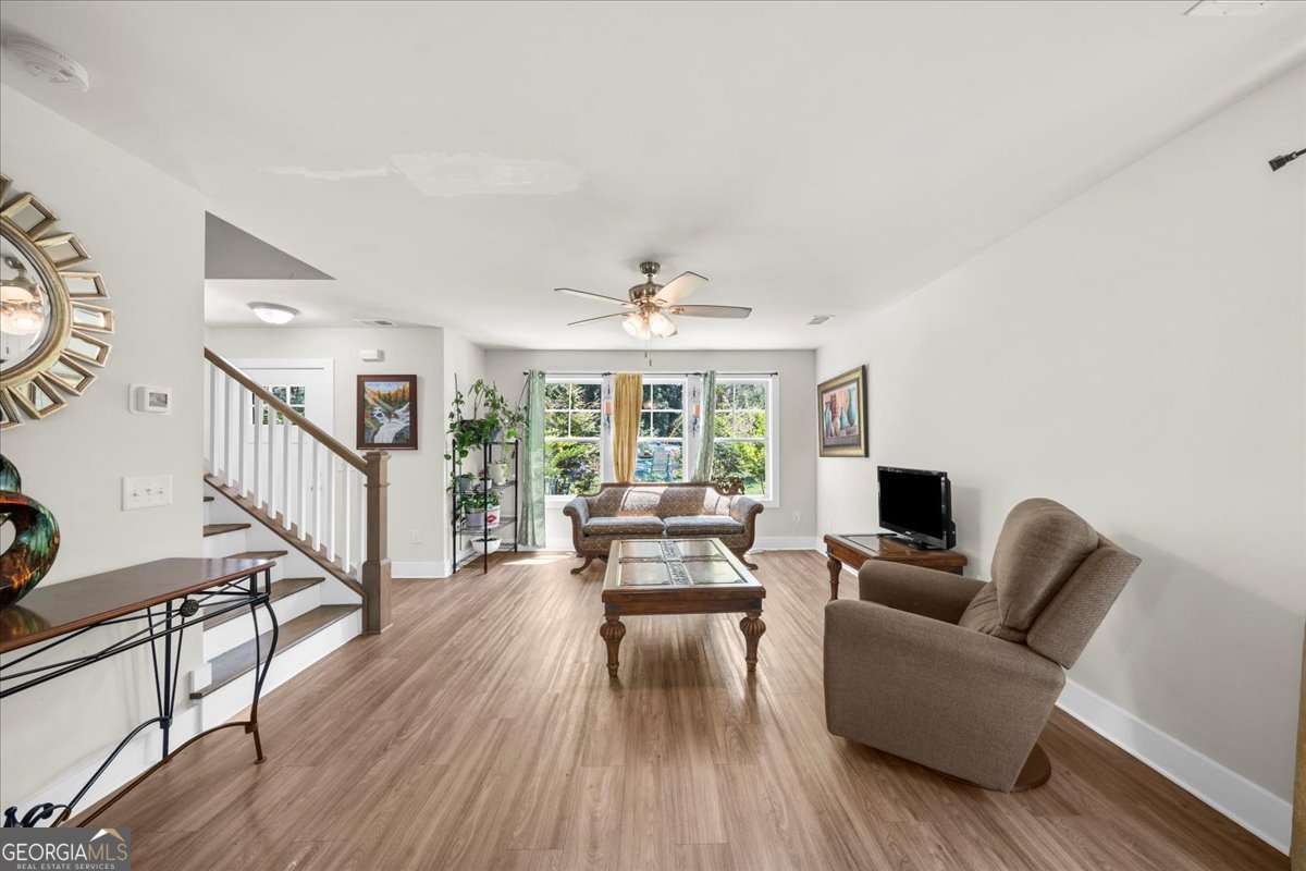 3 bedroom, 2.5 bathroom, 1,434 sq ft single family residence for sale at 6425 Dogwood Way, Gainesville, GA 30506 — photo 9