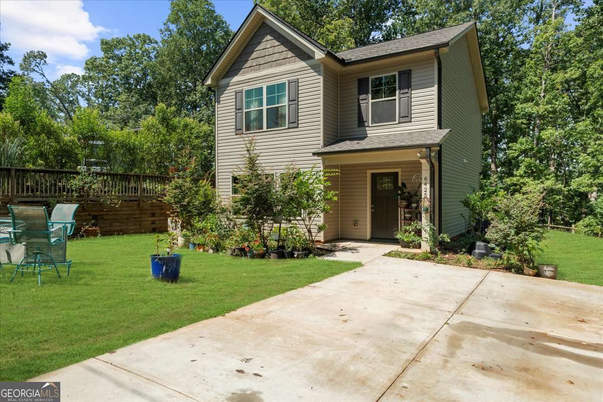 3 bedroom, 2.5 bathroom, 1,434 sq ft single family residence for sale at 6425 Dogwood Way, Gainesville, GA 30506 — photo 4
