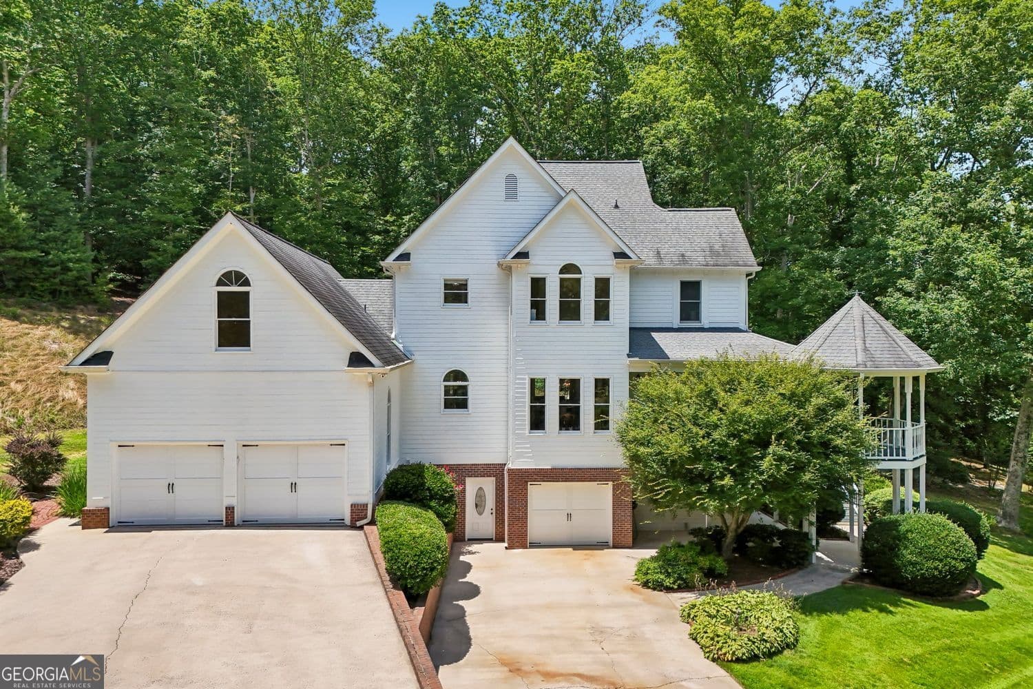5 bedroom, 3.5 bathroom, 4,836 sq ft single family residence for sale at 4218 Roy Road, Ellijay, GA 30536 — photo 7