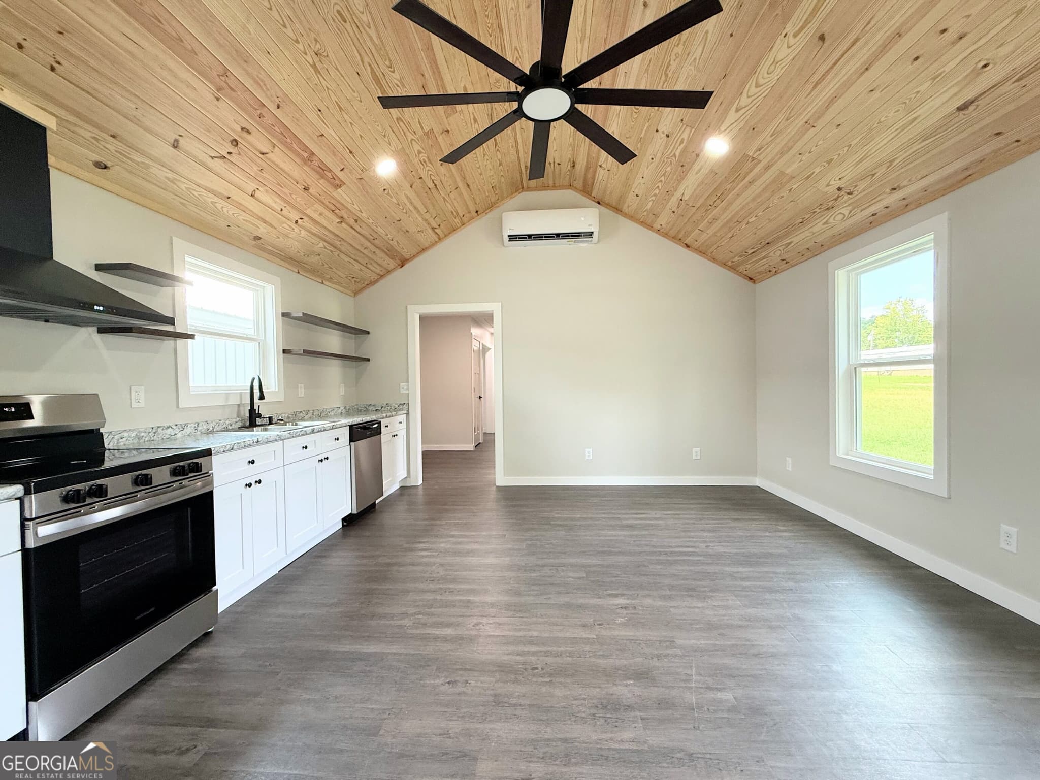 2 bedroom, 1 bathroom, 720 sq ft single family residence for rent at 506 1st Avenue LOT 6, Fruithurst, AL 36262 for $1,100 a month — photo 4