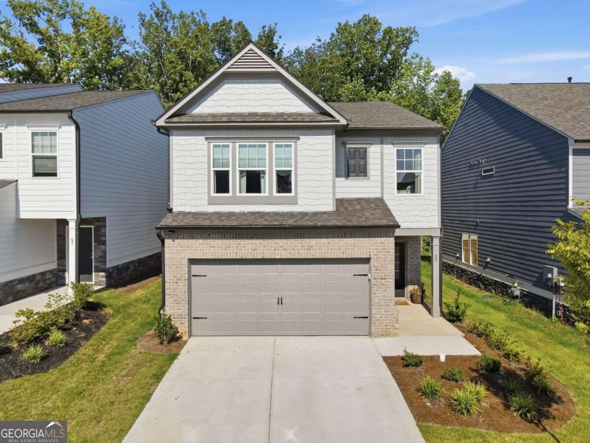 4 bedroom, 2.5 bathroom, 2,281 sq ft single family residence for rent at 75 Pineview Drive, Dawsonville, GA 30534 for $2,200 a month — photo 1 of 25