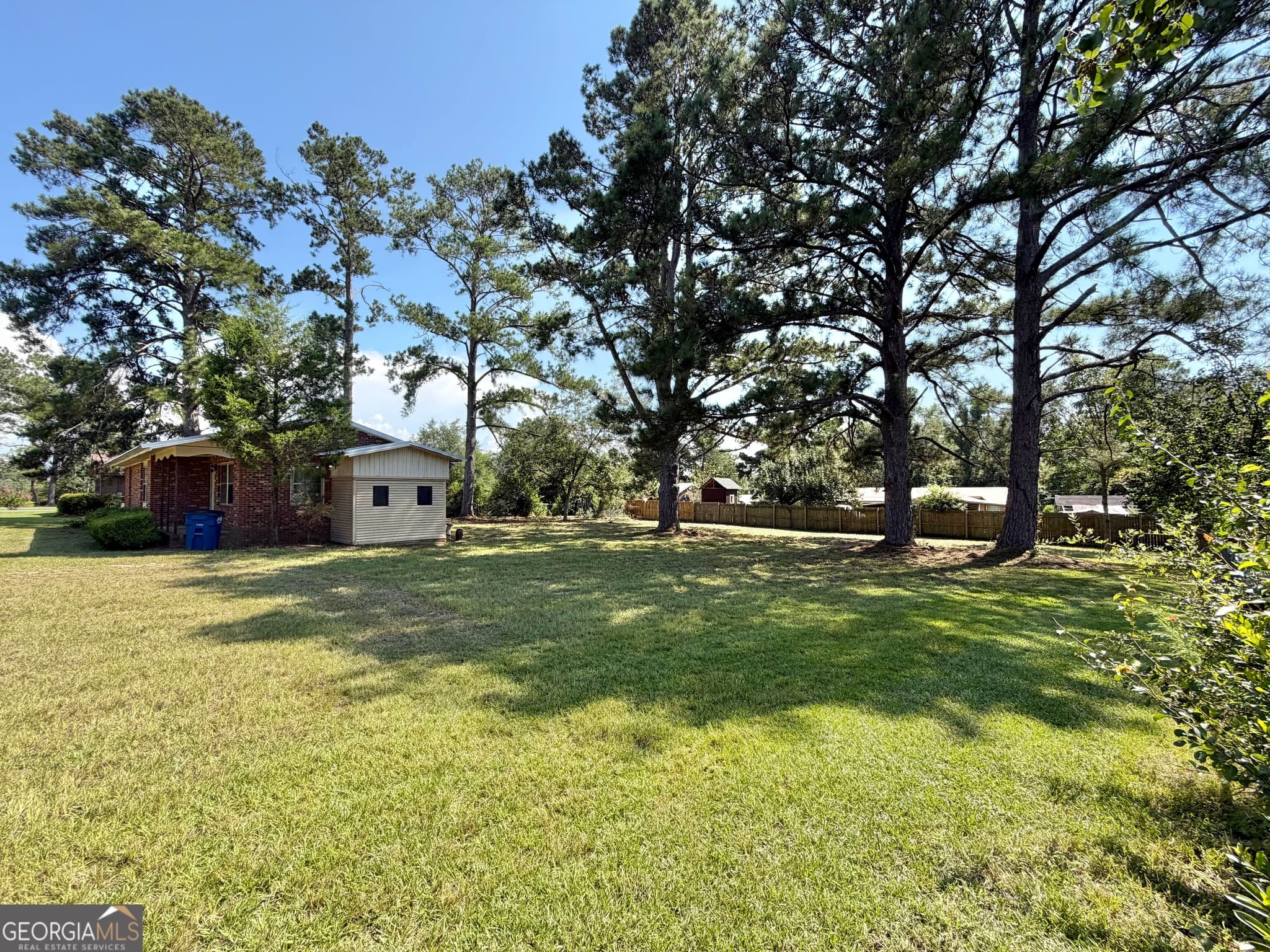 3 bedroom, 1 bathroom, 1,050 sq ft single family residence for sale at 36 Strozier Street, Mcrae-Helena, GA 31055 — photo 3