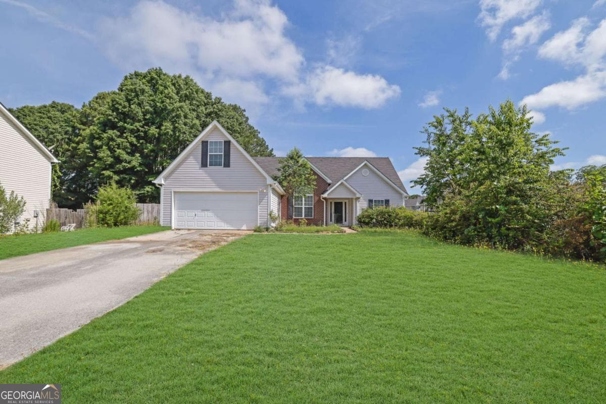 3 bedroom, 2 bathroom, 1,677 sq ft single family residence sold at 1401 Waterford Court, Loganville, GA 30052