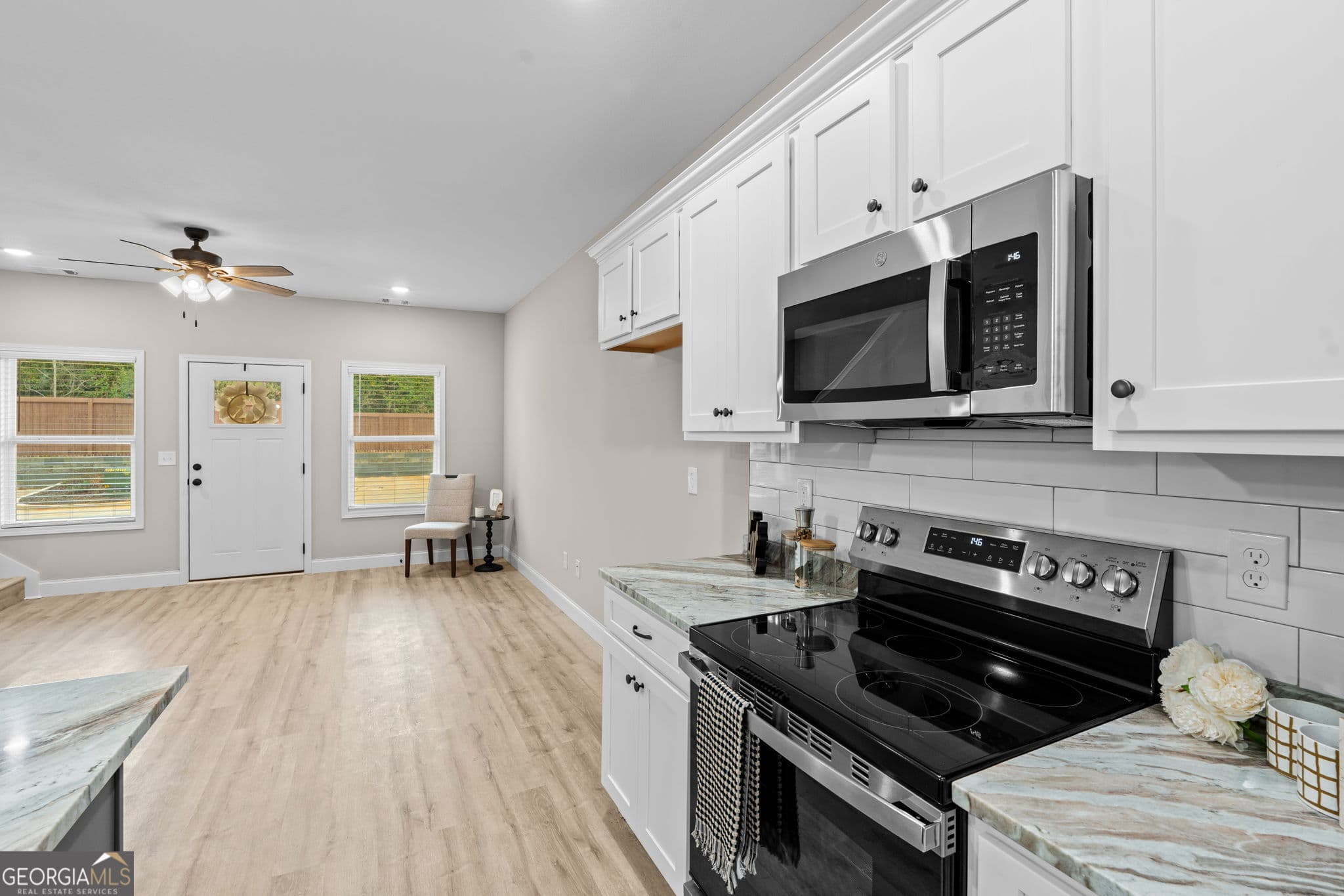3 bedroom, 2.5 bathroom, 1,636 sq ft townhouse for sale at 302 Beau Claire Circle, Byron, GA 31008 — photo 9
