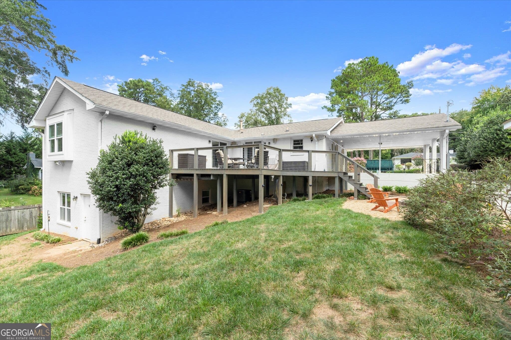 4 bedroom, 3 bathroom, 3,100 sq ft single family residence for sale at 6350 N Hampton Drive, Sandy Springs, GA 30328 — photo 10