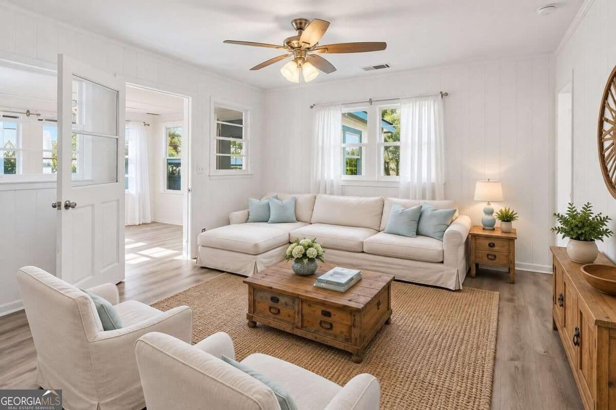 3 bedroom, 3 bathroom, 1,357 sq ft single family residence for sale at 1965 Holland Park Drive, Buford, GA 30519 — photo 9