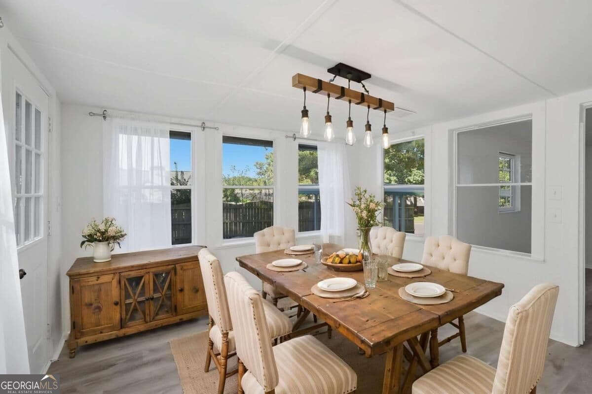 3 bedroom, 3 bathroom, 1,357 sq ft single family residence for sale at 1965 Holland Park Drive, Buford, GA 30519 — photo 8