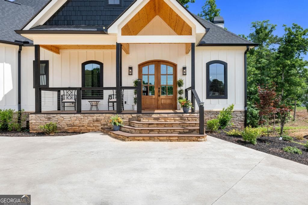 4 bedroom, 4 bathroom, 3,640 sq ft single family residence for sale at 183 Lake Pointe Road, Hartwell, GA 30643 — photo 4