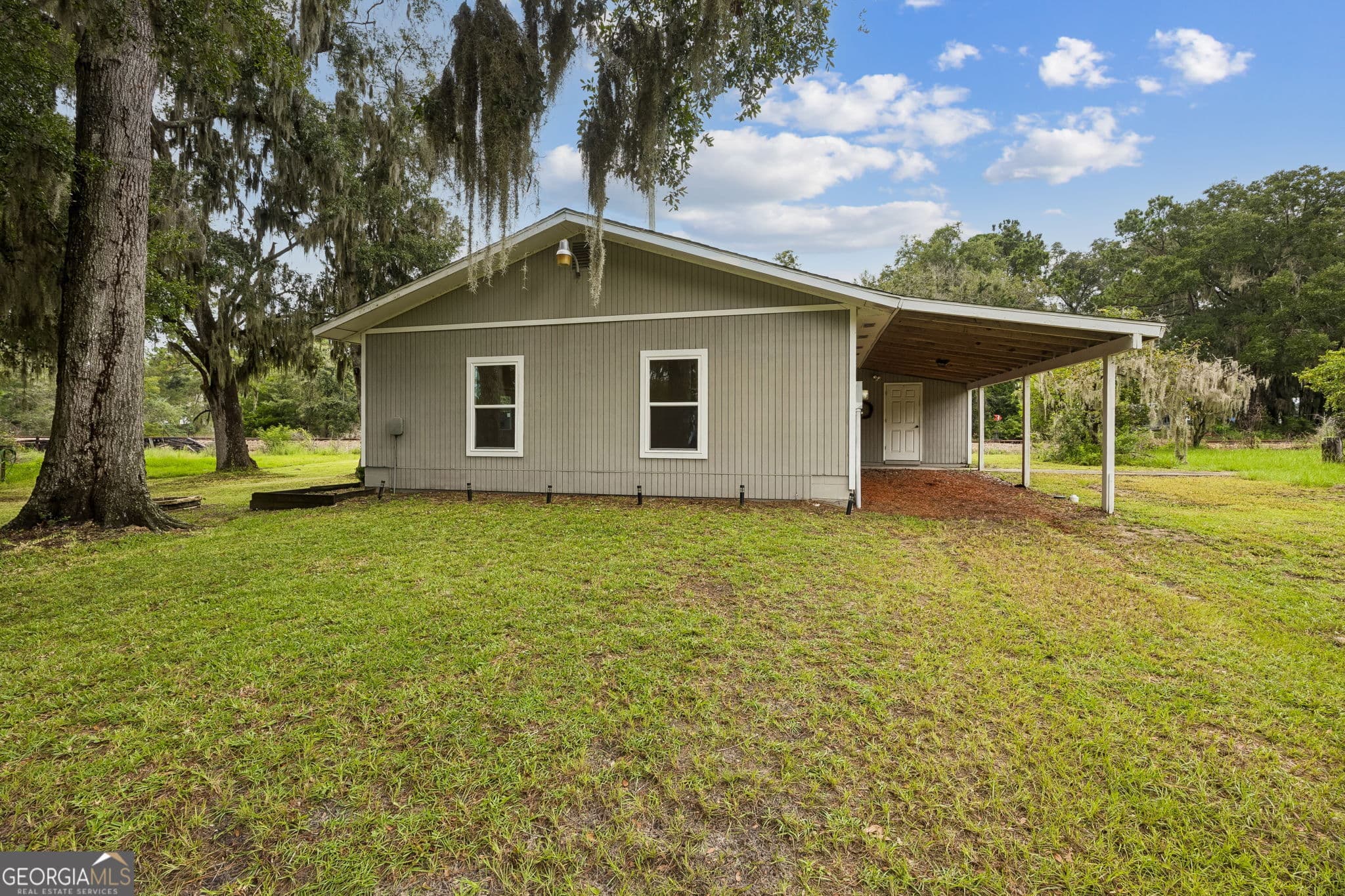 2 bedroom, 1 bathroom, 1,008 sq ft single family residence under contract at 310 Borrell Boulevard, St. Marys, GA 31558 — photo 3