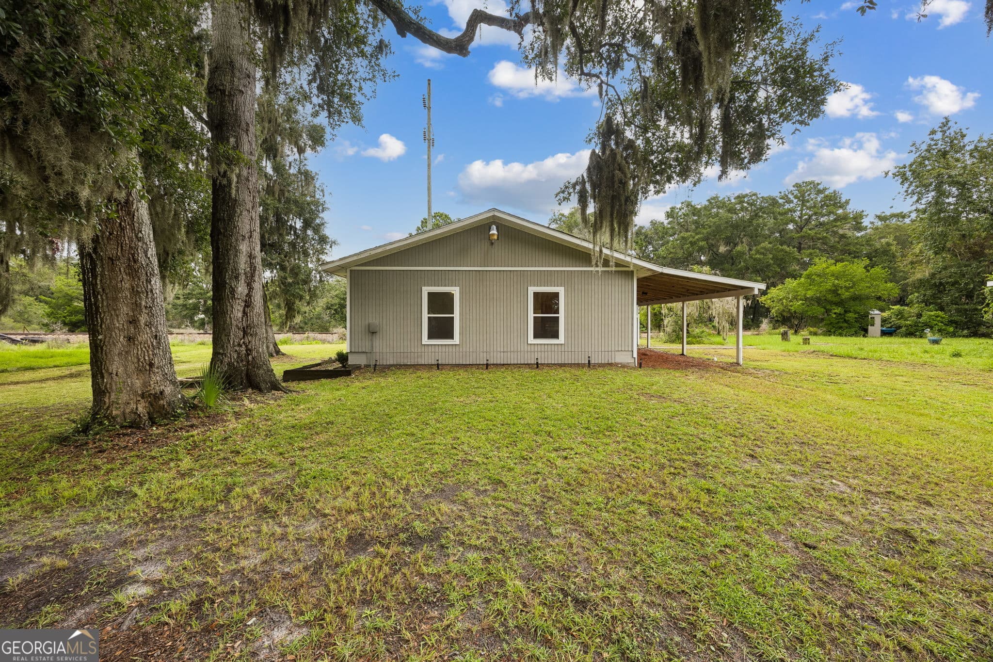 2 bedroom, 1 bathroom, 1,008 sq ft single family residence under contract at 310 Borrell Boulevard, St. Marys, GA 31558