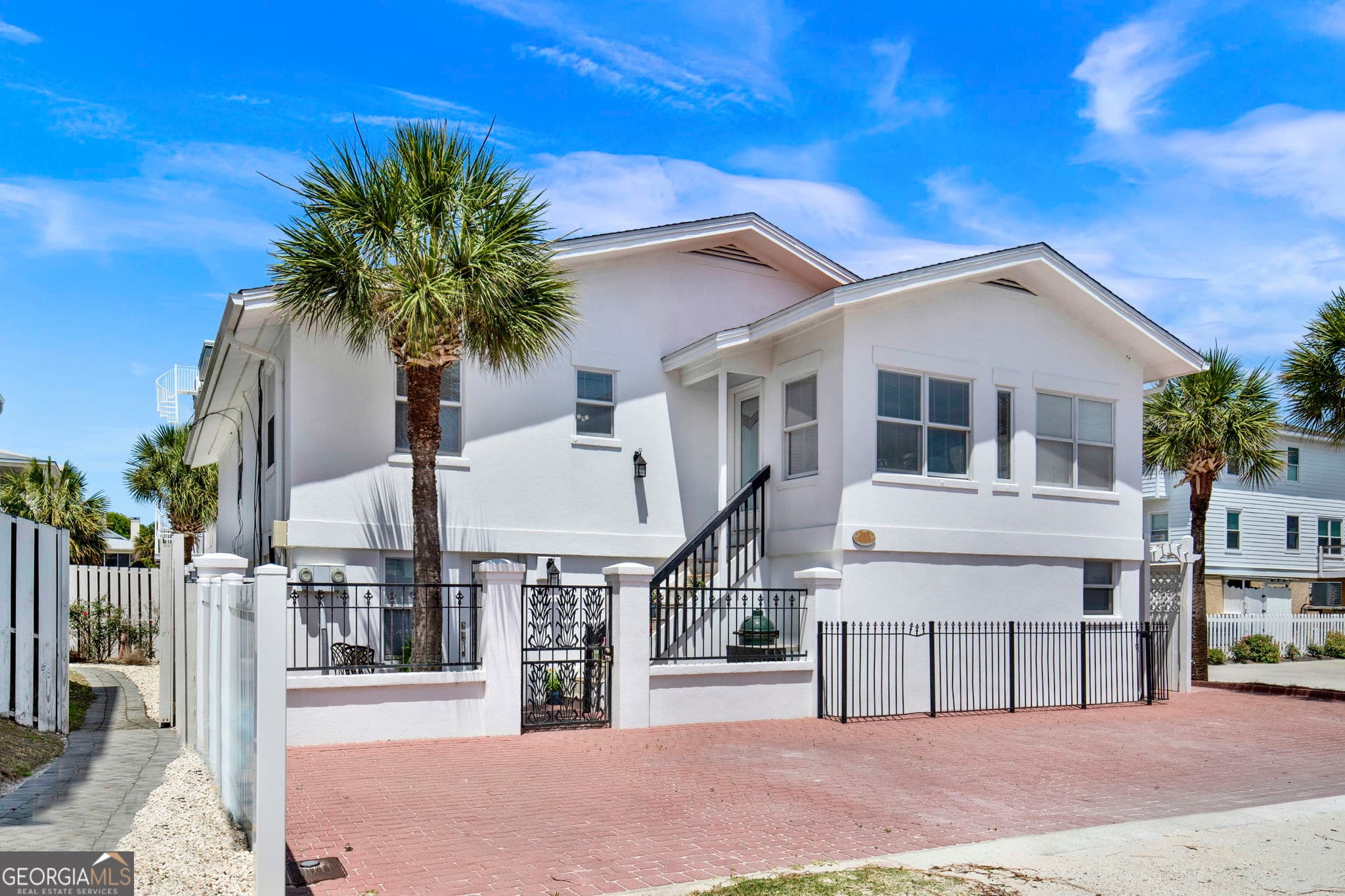 6 bedroom, 4 bathroom, 3,812 sq ft single family residence for sale at 4 13th Lane, Tybee Island, GA 31328 — photo 9