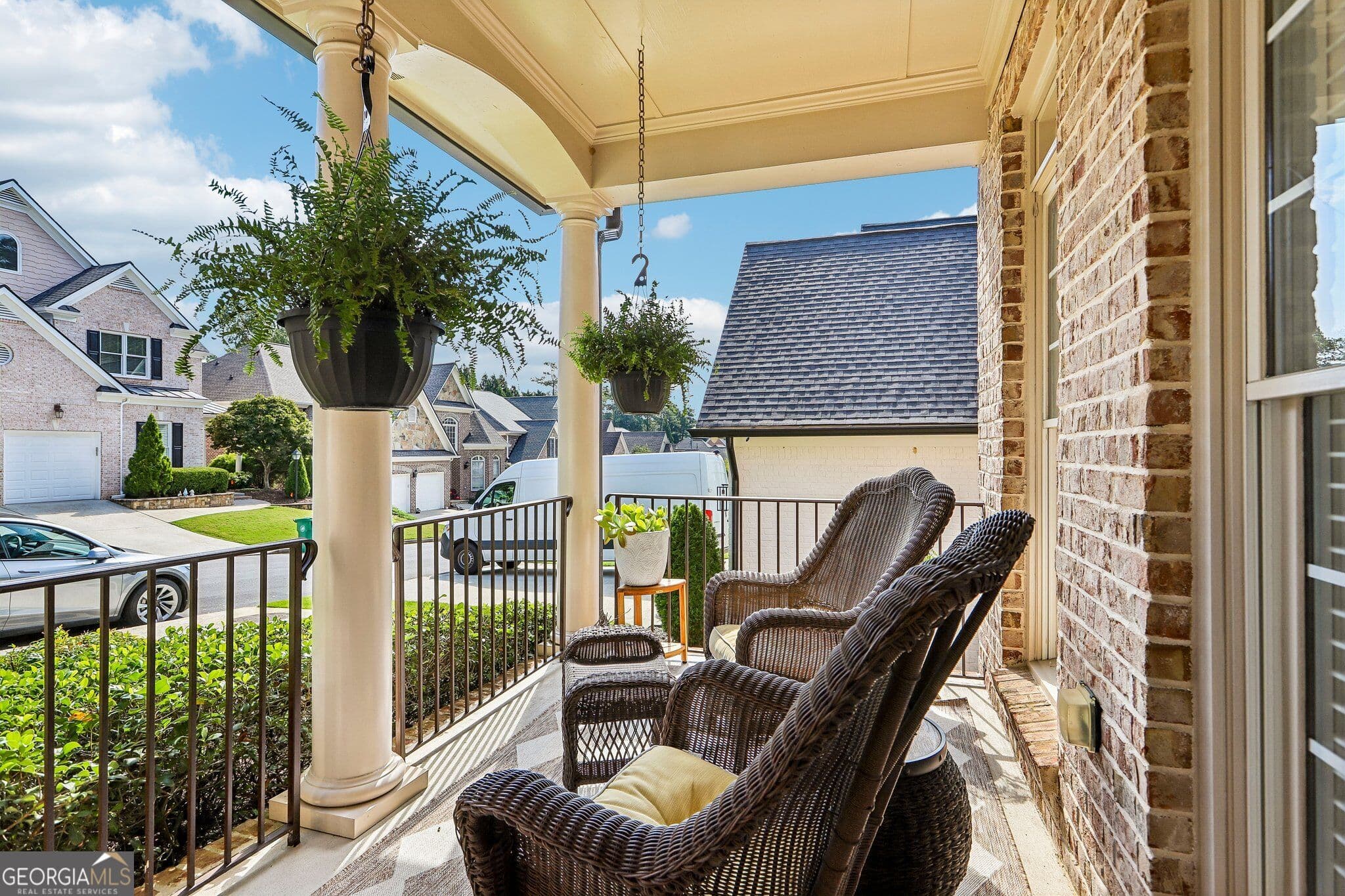 6 bedroom, 4.5 bathroom, 4,600 sq ft single family residence for sale at 930 Wescott Lane, Atlanta, GA 30319 — photo 2